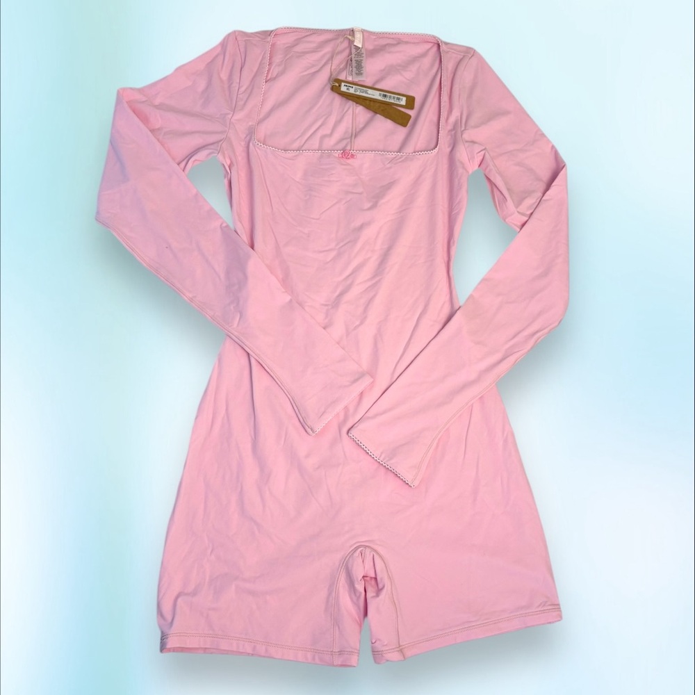 ˚.🎀༘⋆ SKIMS Fits Everybody Picot Long Sleeve Onesie | S | - Picture 7 of 9
